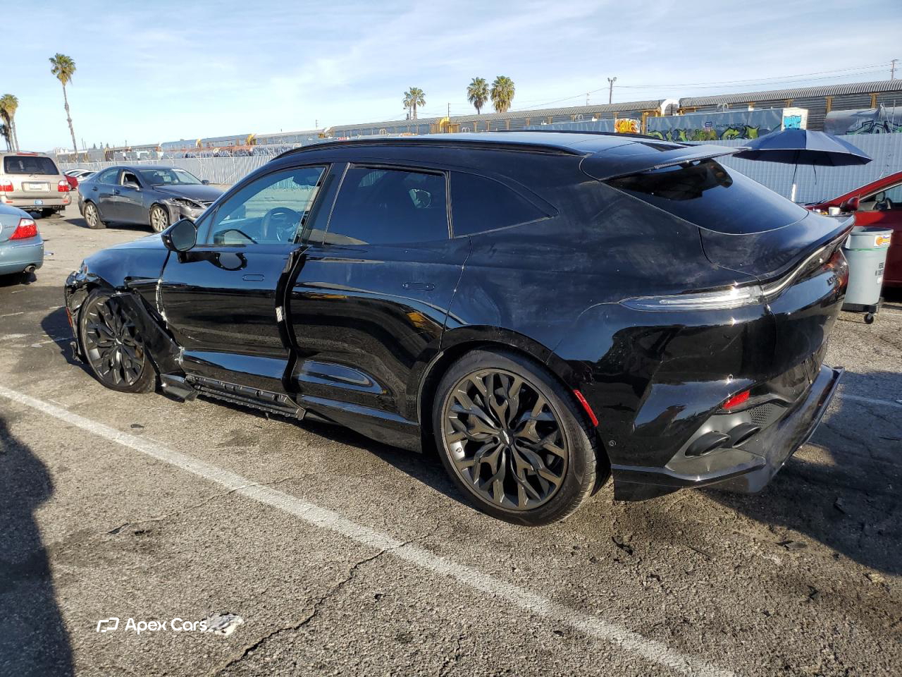 Aston Martin DBX 2023