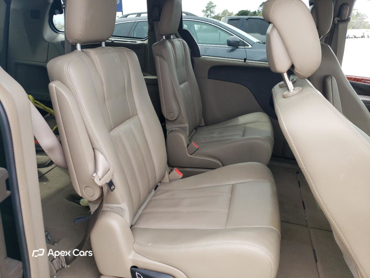 Chrysler Voyager 2015