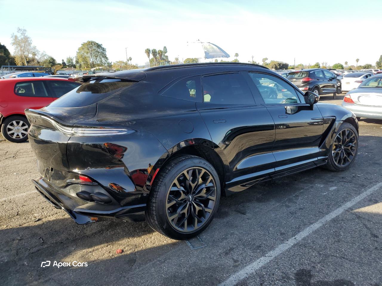 Aston Martin DBX 2023