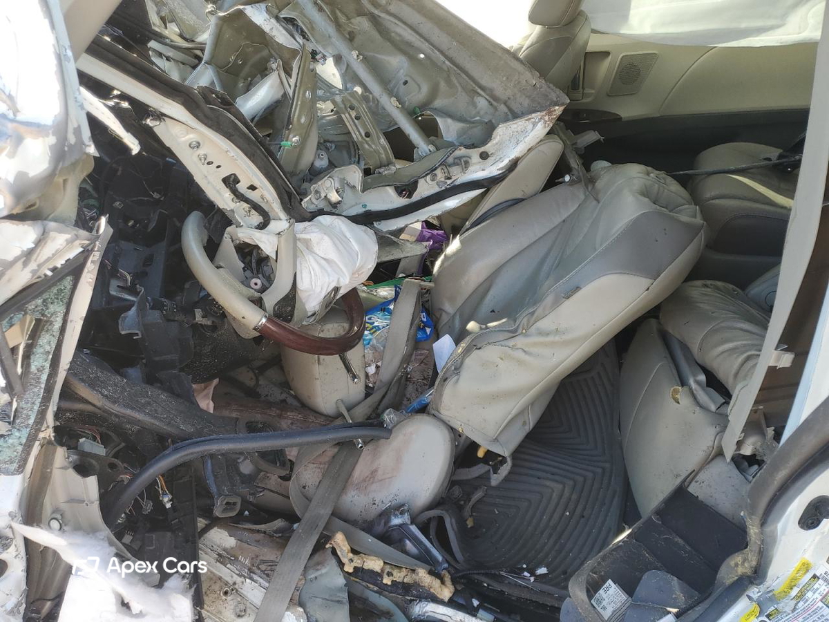Toyota Sienna 2012
