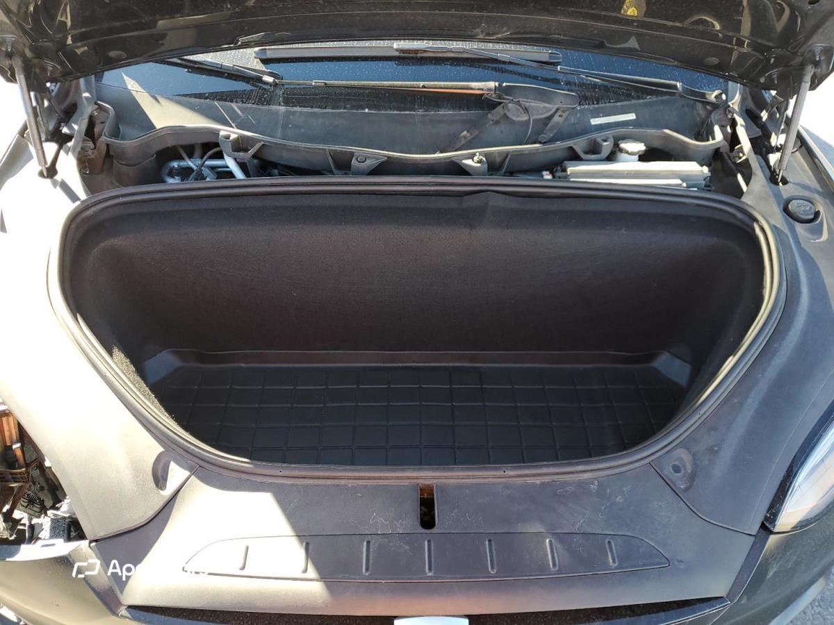 Tesla Model X 2019