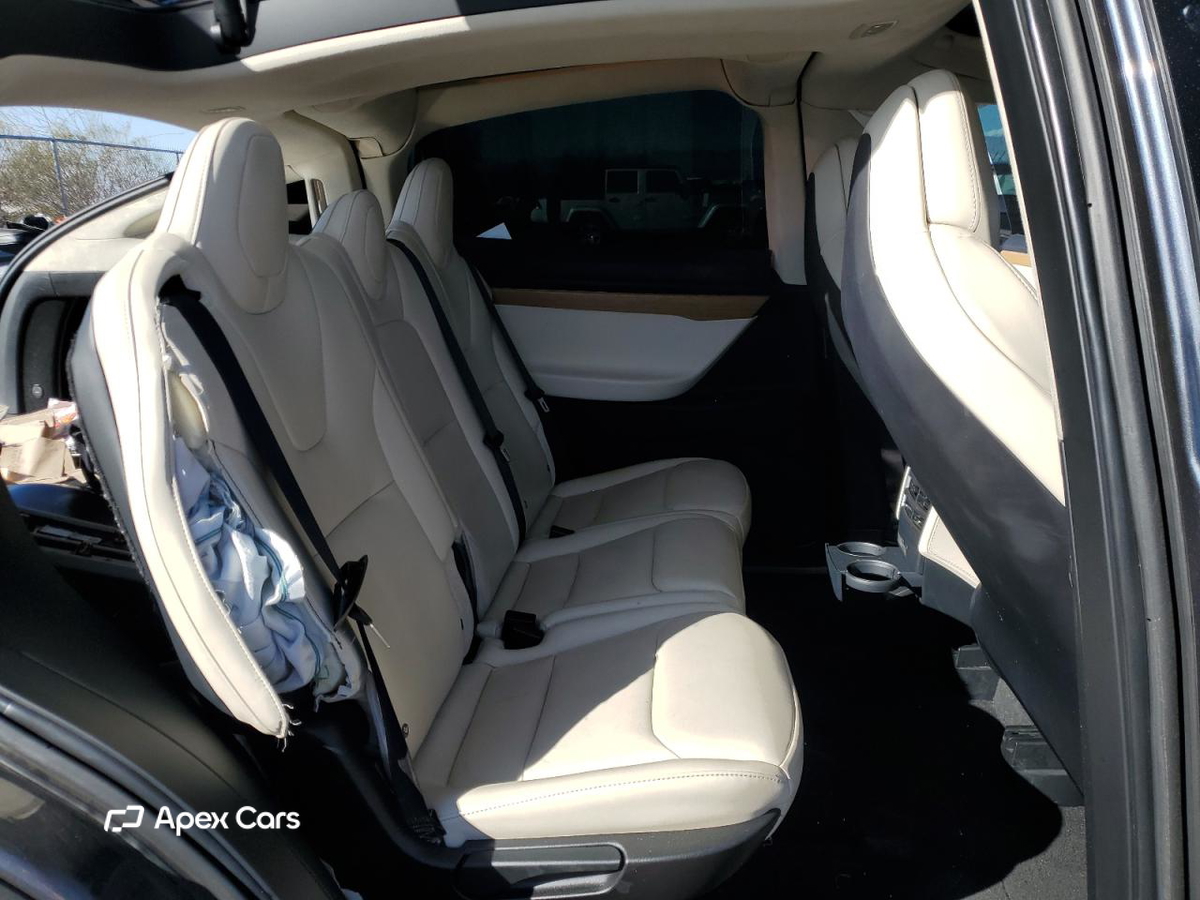 Tesla Model X 2019