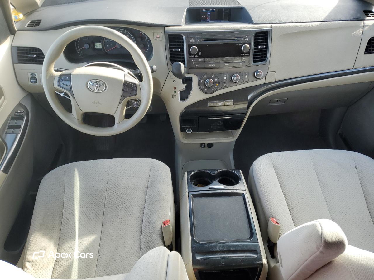 Toyota Sienna 2011