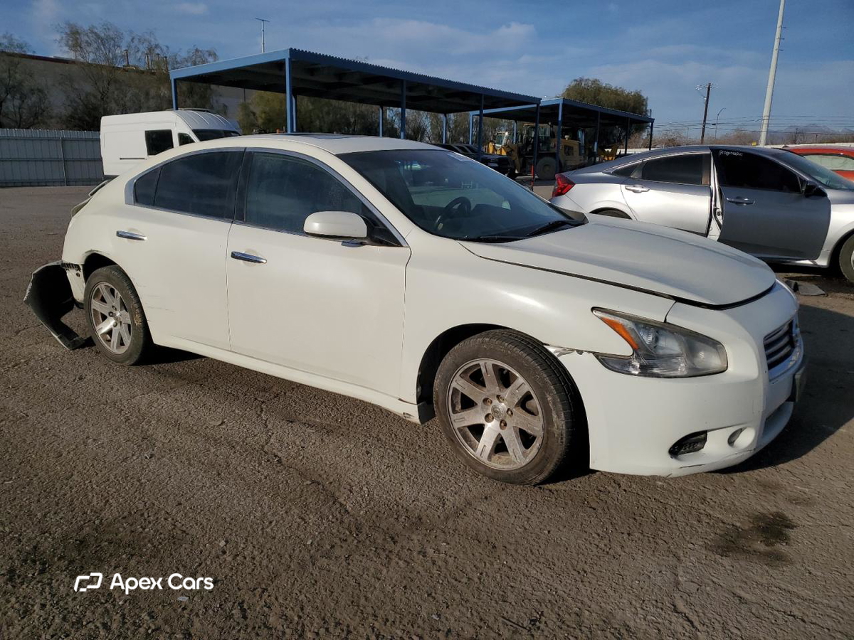 Nissan Maxima 2014