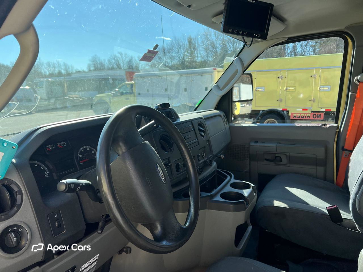 Ford Econoline 2019