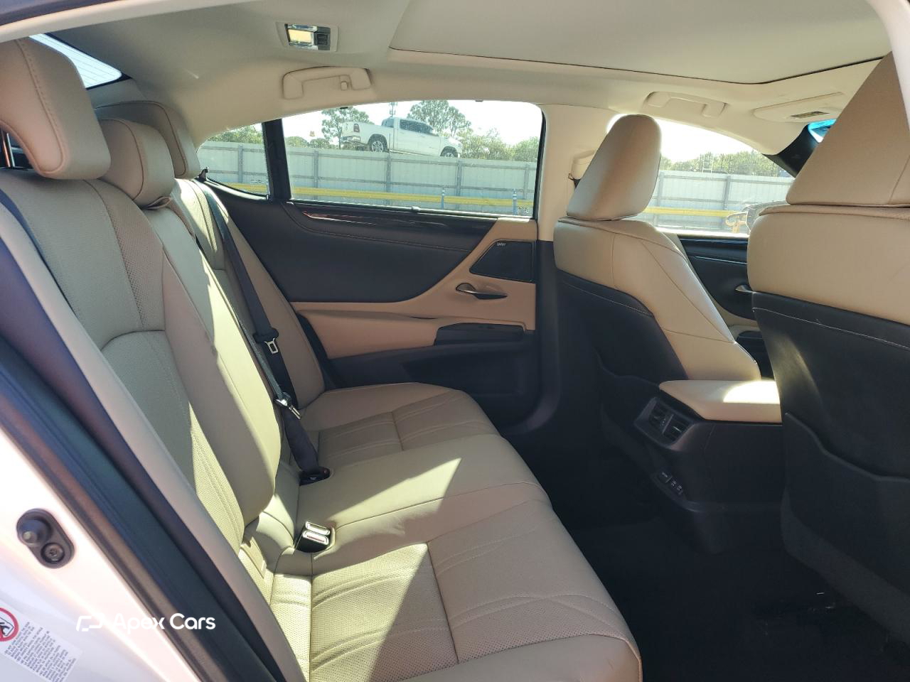 Lexus ES 2019