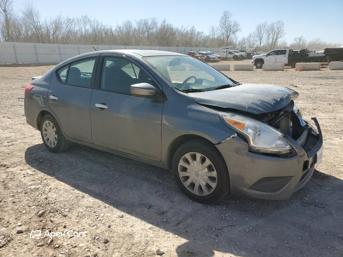 Nissan Versa 2019