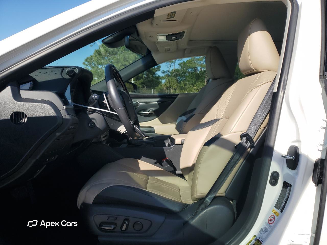 Lexus ES 2019