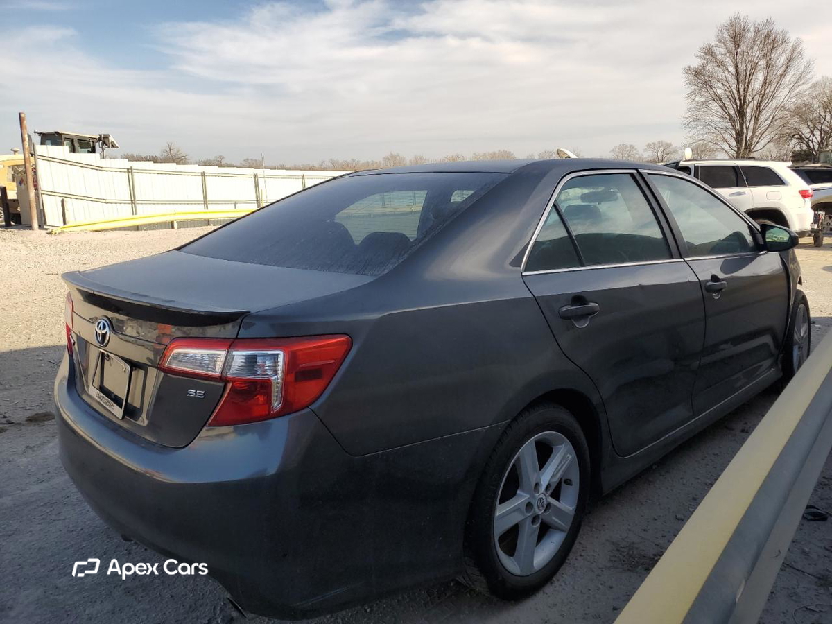 Toyota Camry 2012