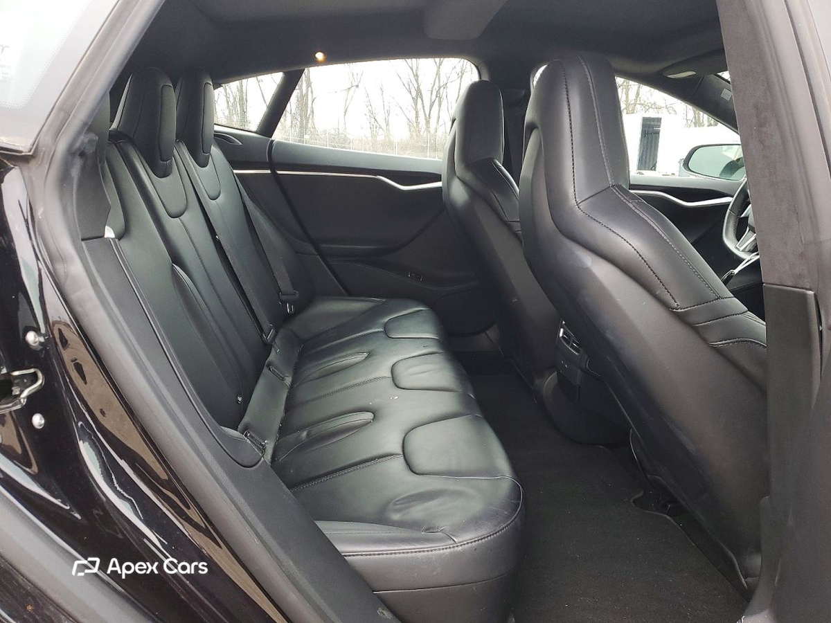 Tesla Model S 2016