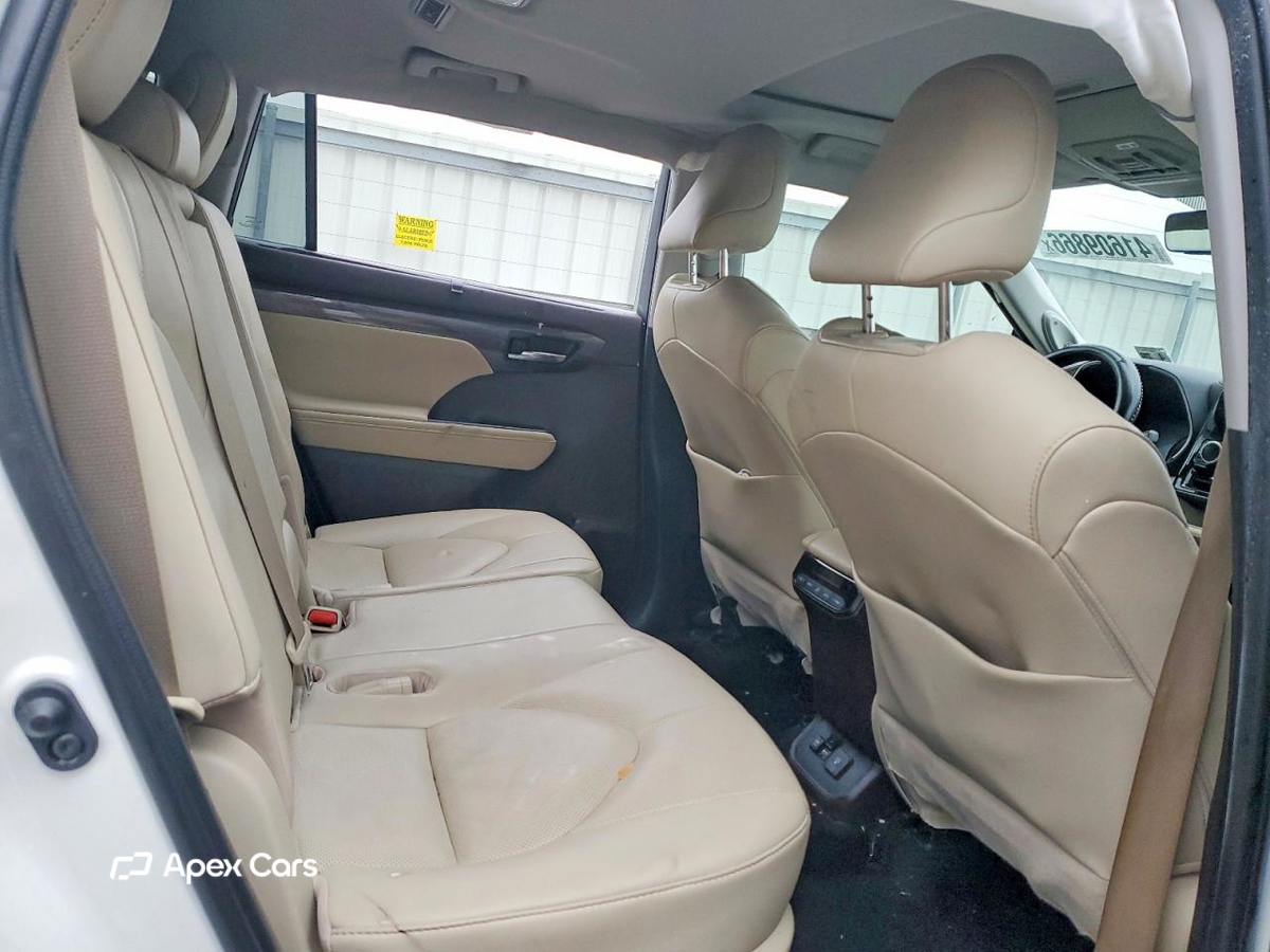 Toyota Highlander 2021