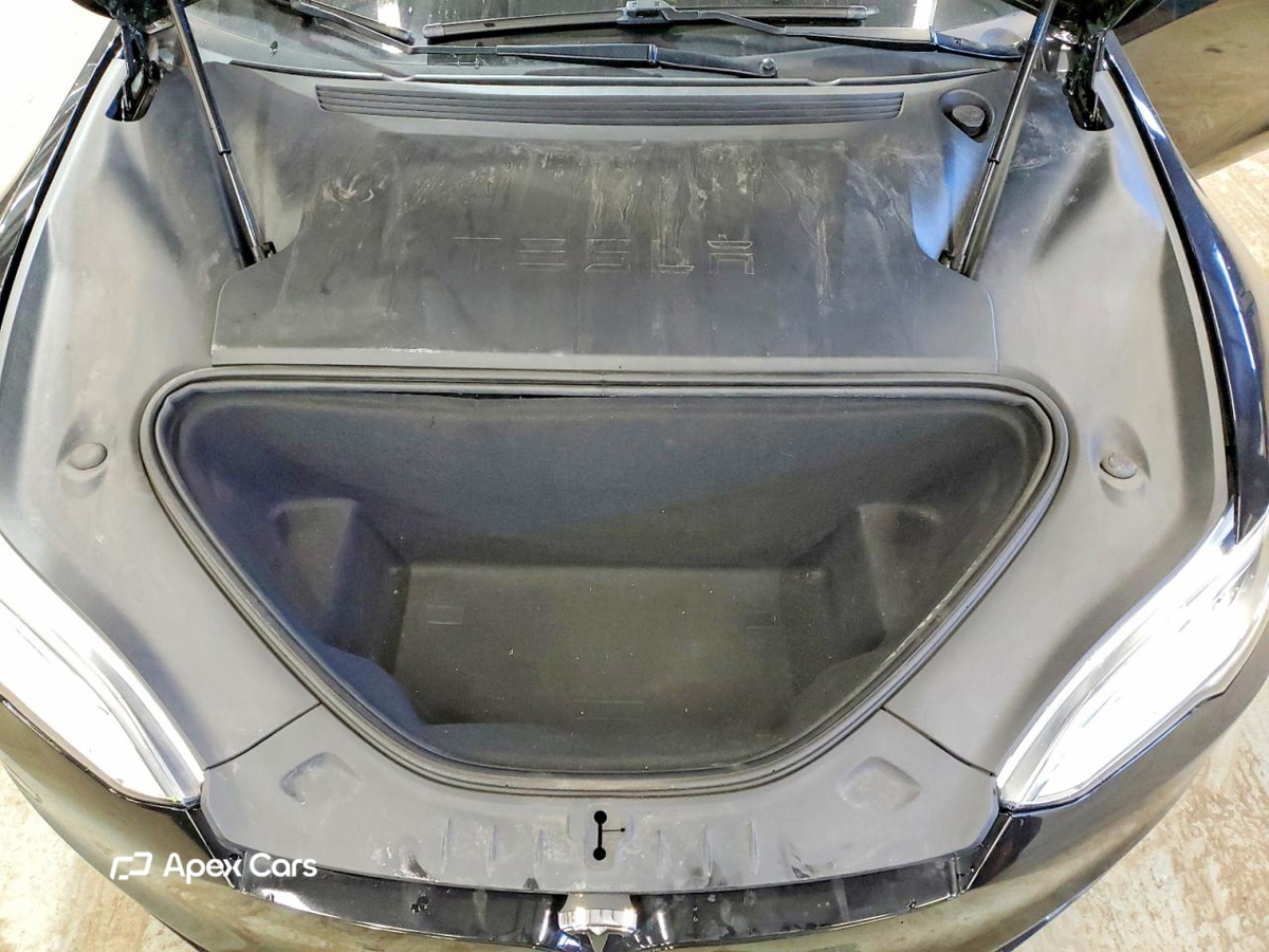 Tesla Model S 2020