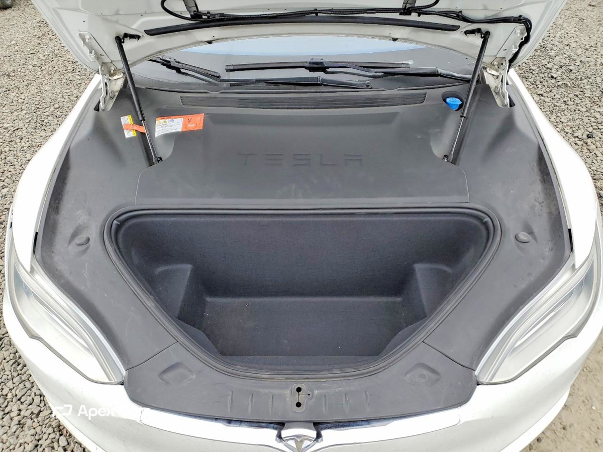Tesla Model S 2016