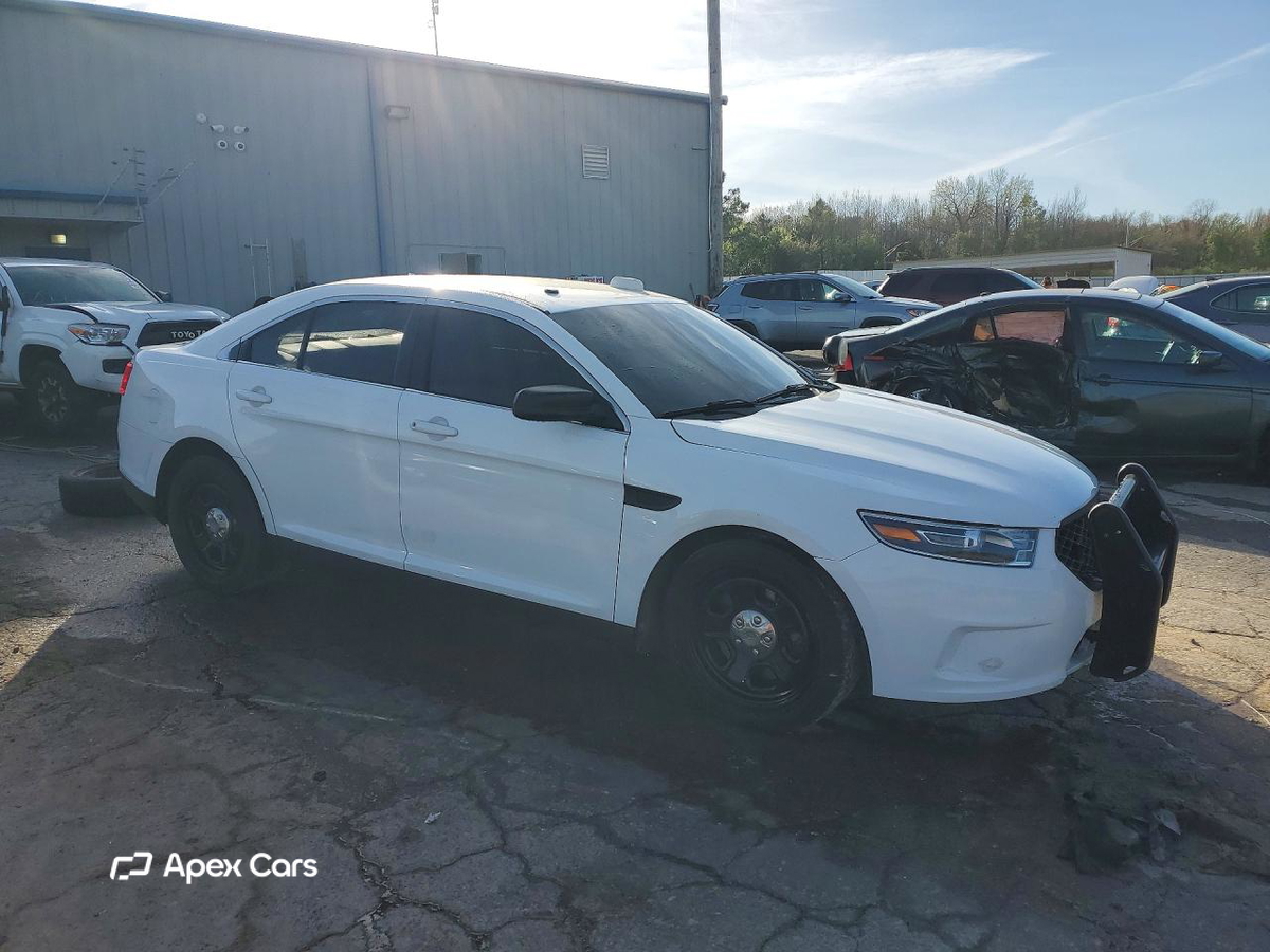 Ford Taurus 2016