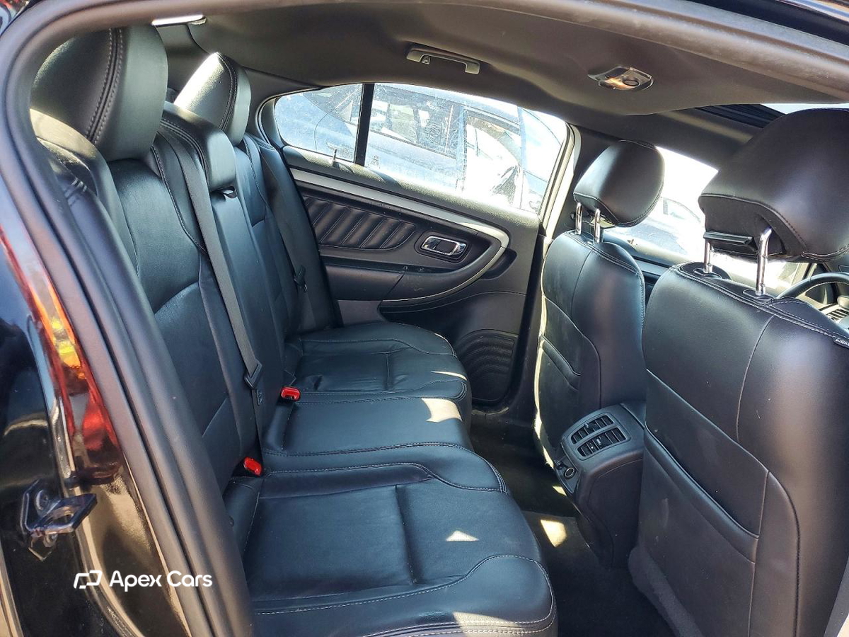 Ford Taurus 2015