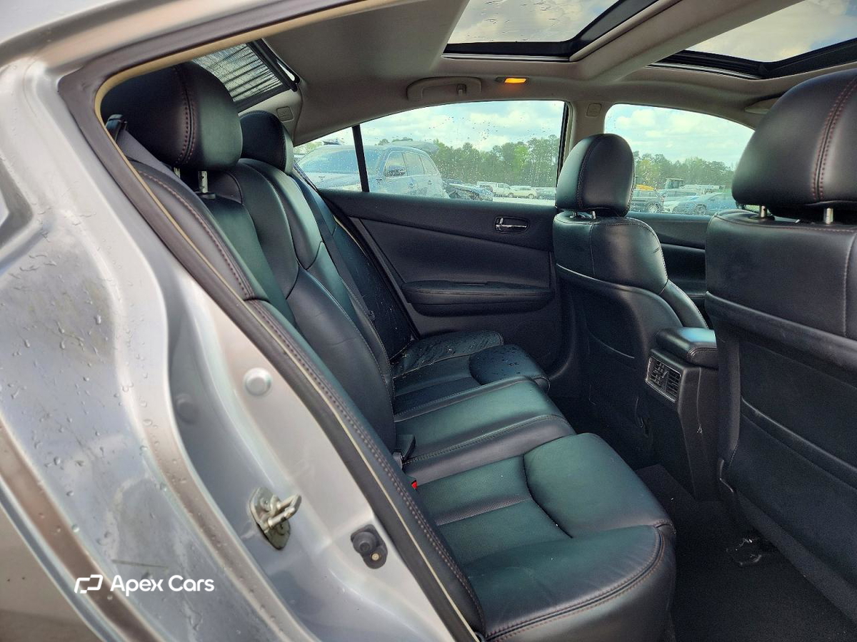 Nissan Maxima 2011