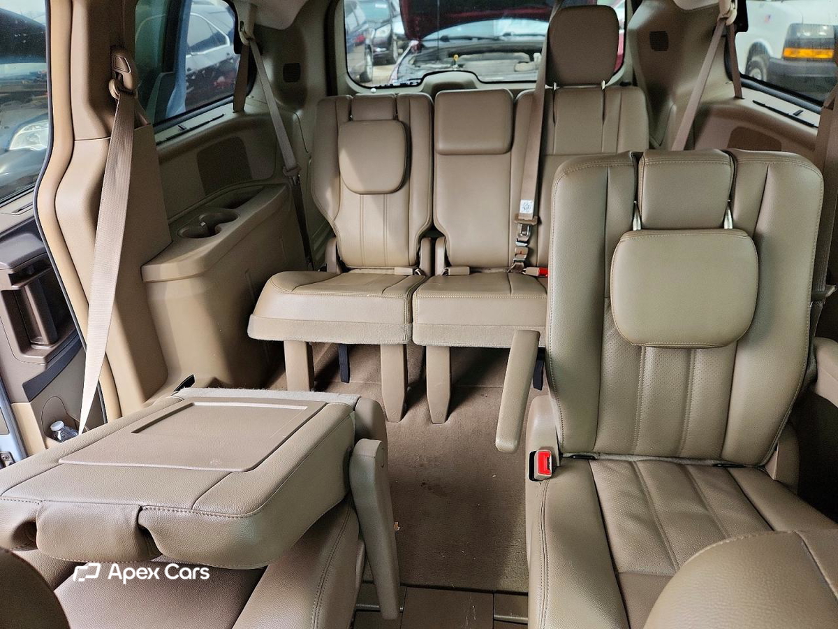 Chrysler Voyager 2013