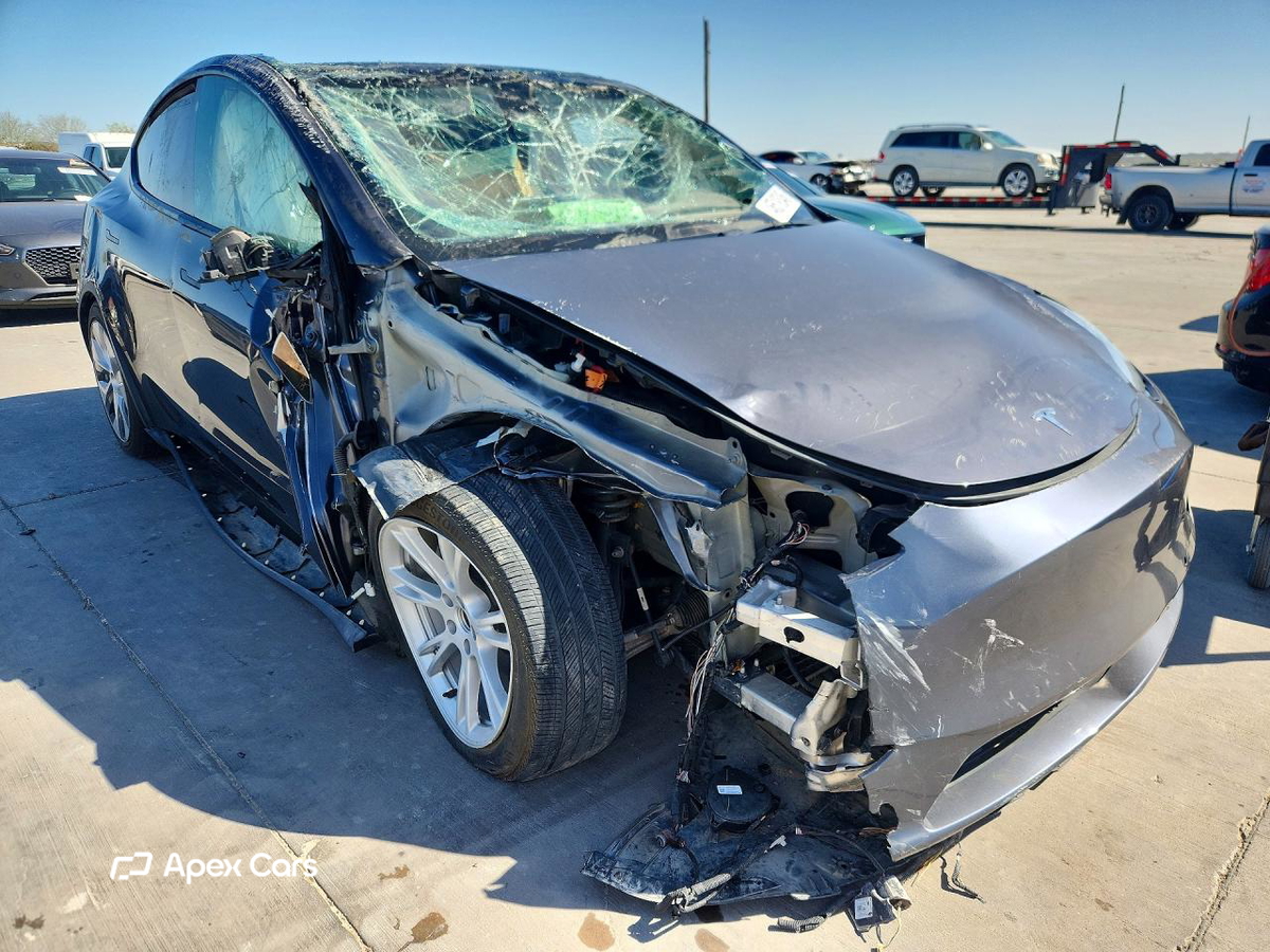 Tesla Model Y 2021