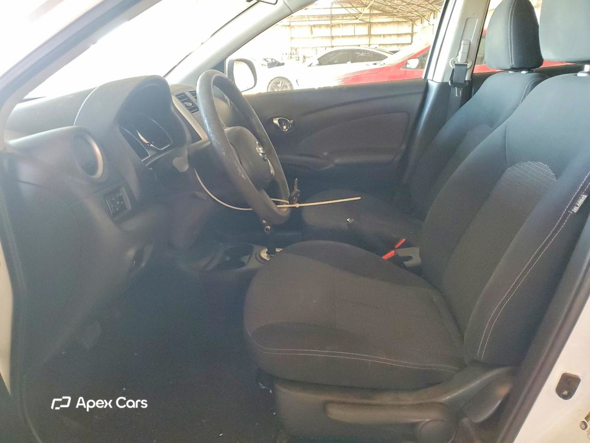 Nissan Versa 2014