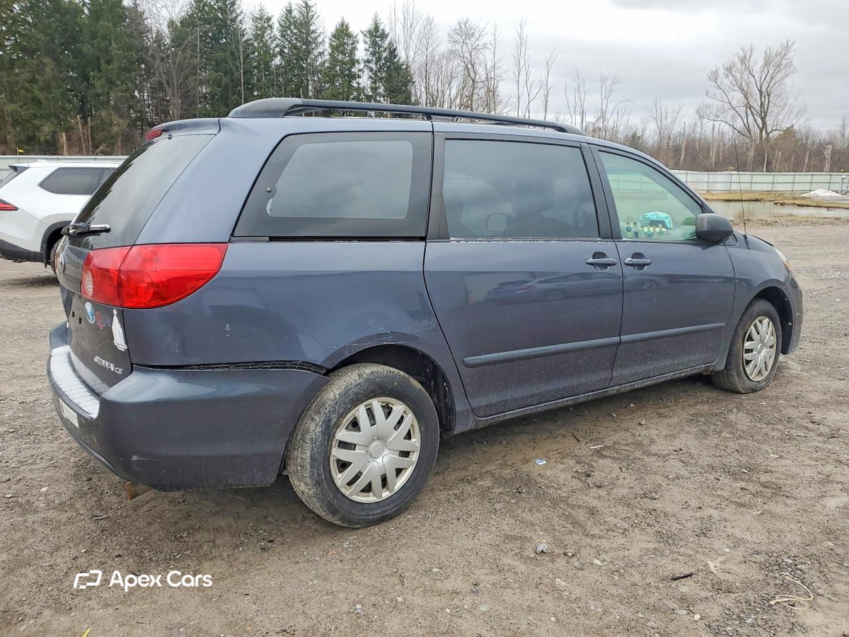 Toyota Sienna 2010