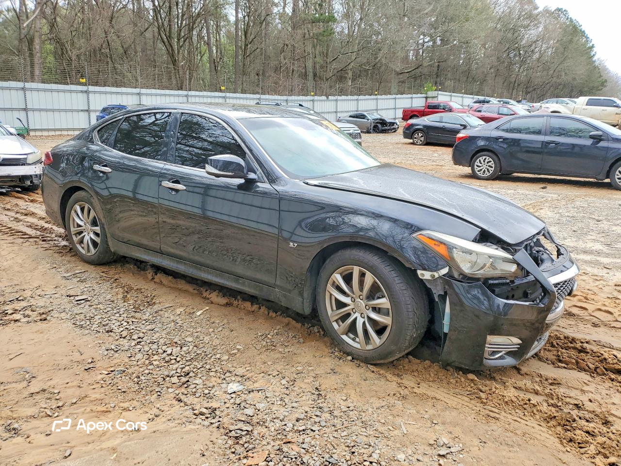 Infiniti Q70 2017