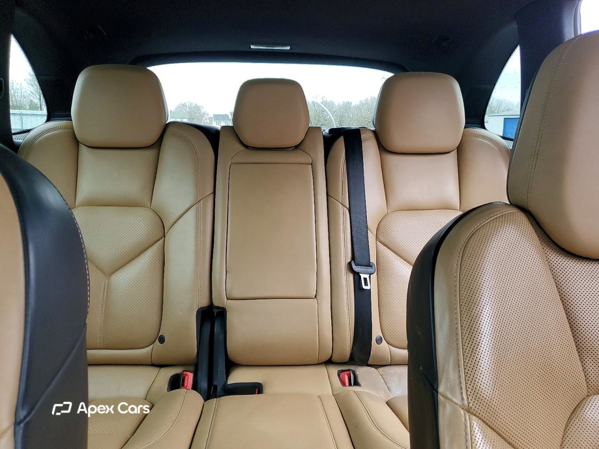 Porsche Cayenne 2016