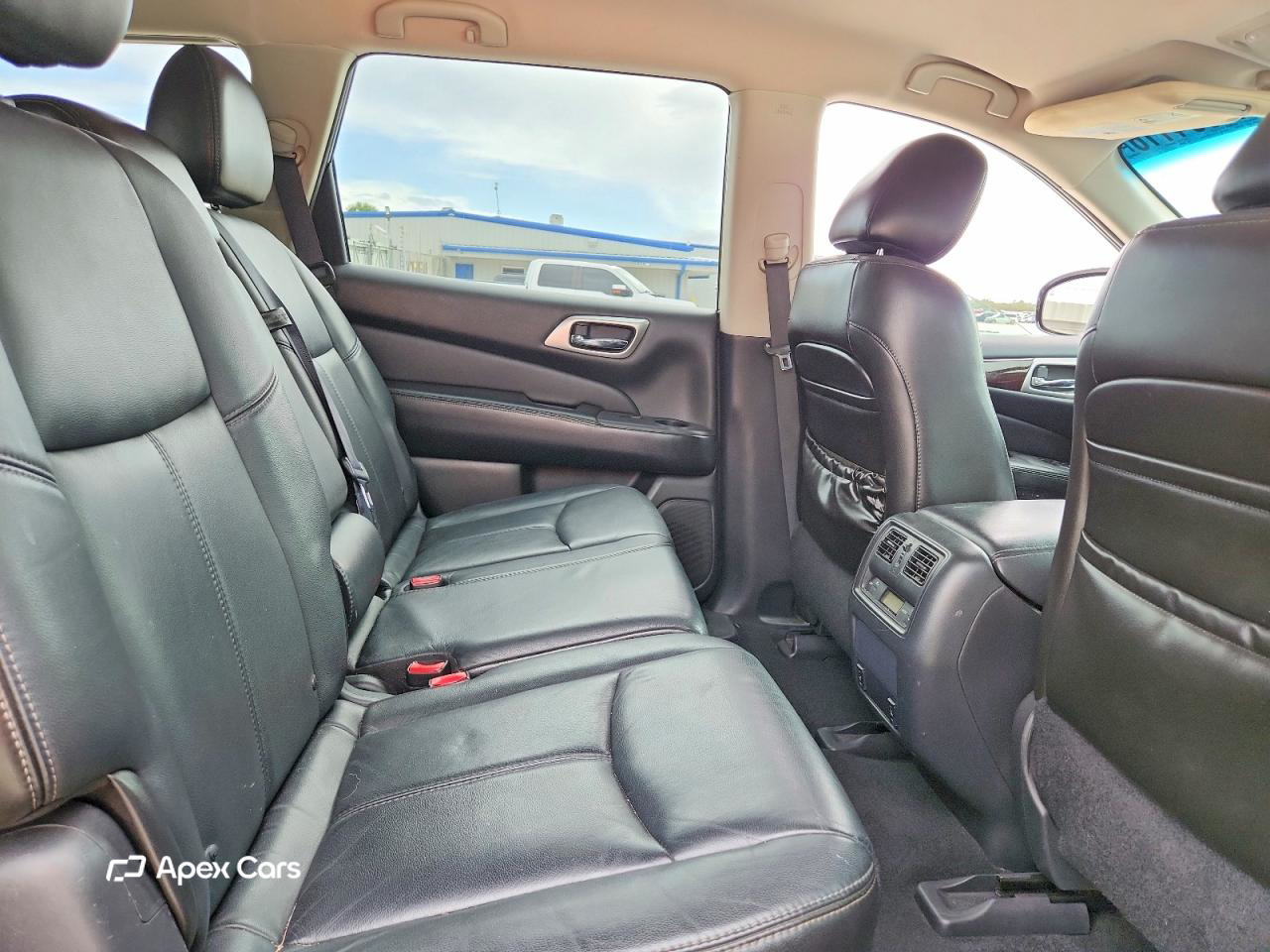 Nissan Pathfinder 2013