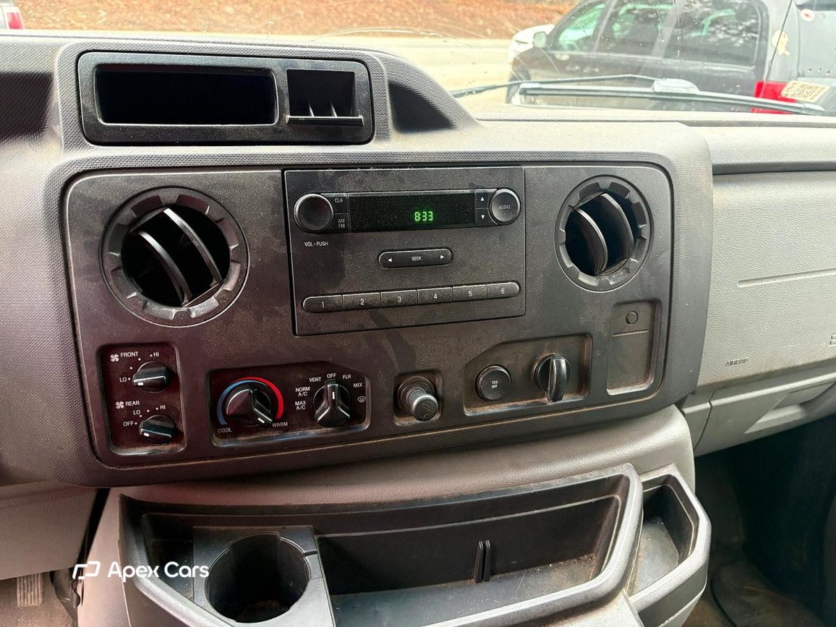 Ford Econoline 2011