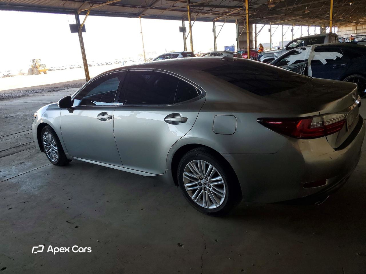 Lexus ES 2016