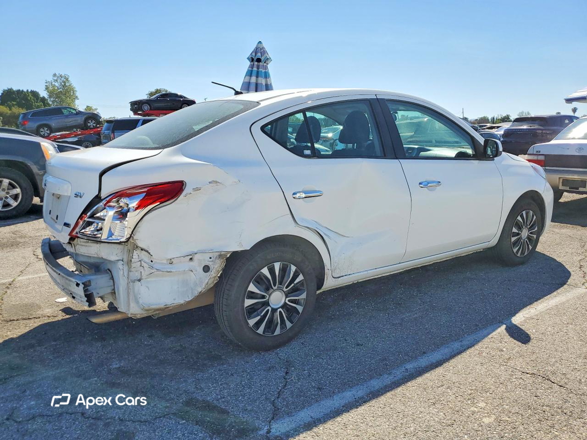 Nissan Versa 2012