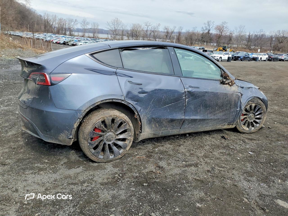Tesla Model Y 2022