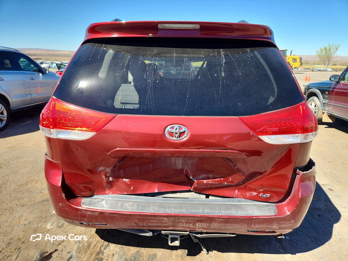 Toyota Sienna 2011