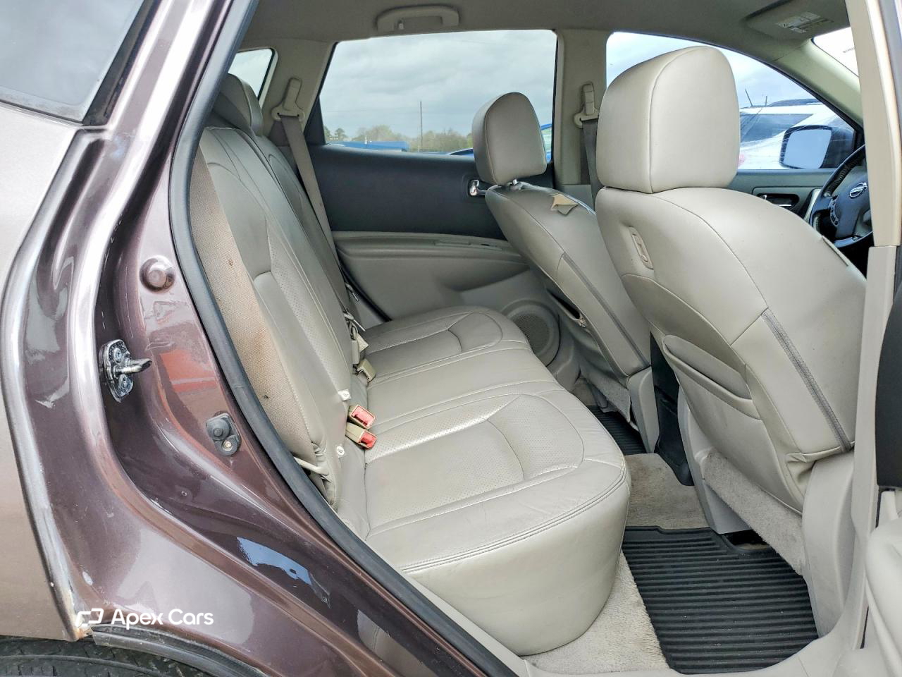 Nissan Rogue 2010
