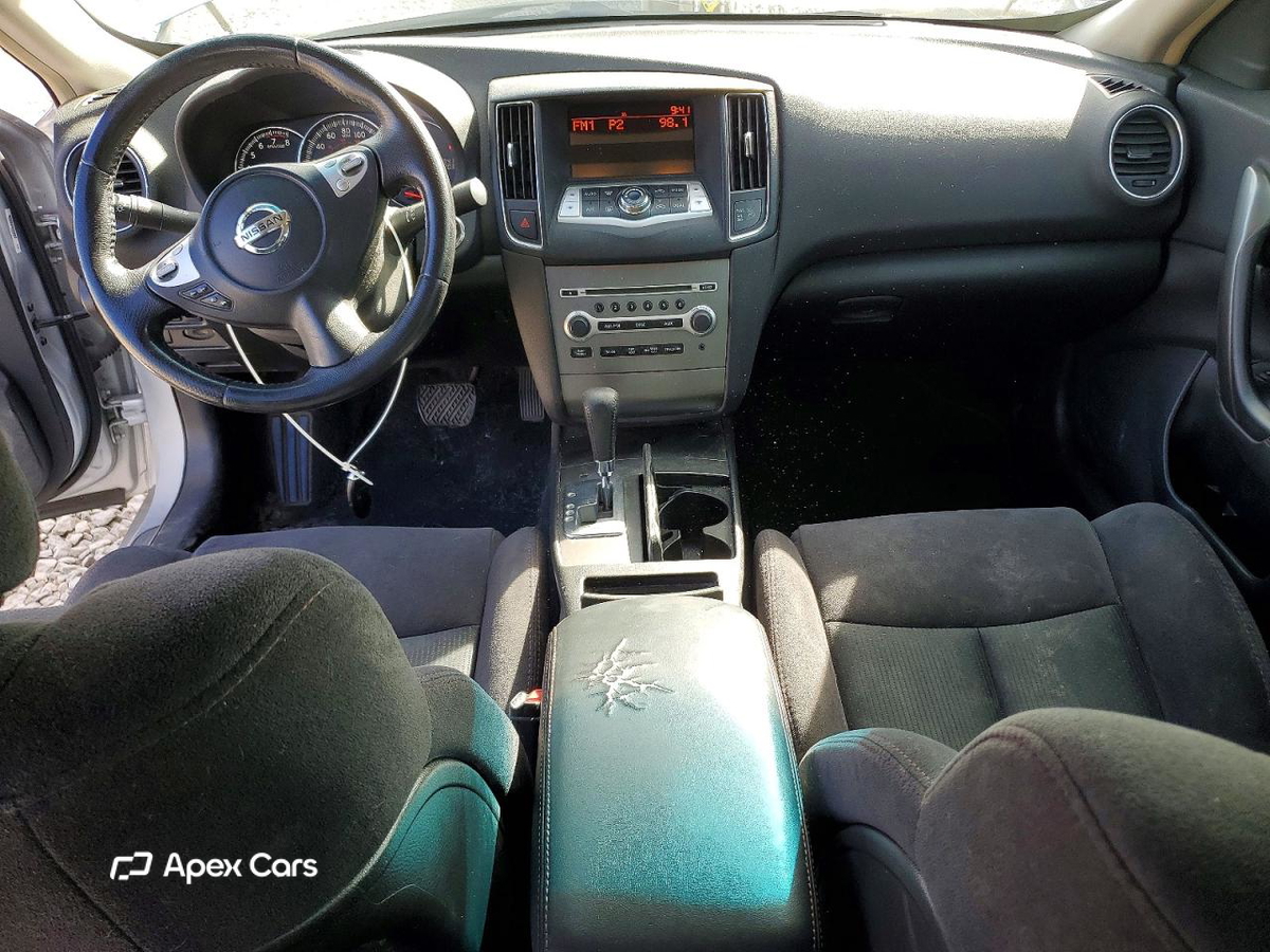 Nissan Maxima 2012