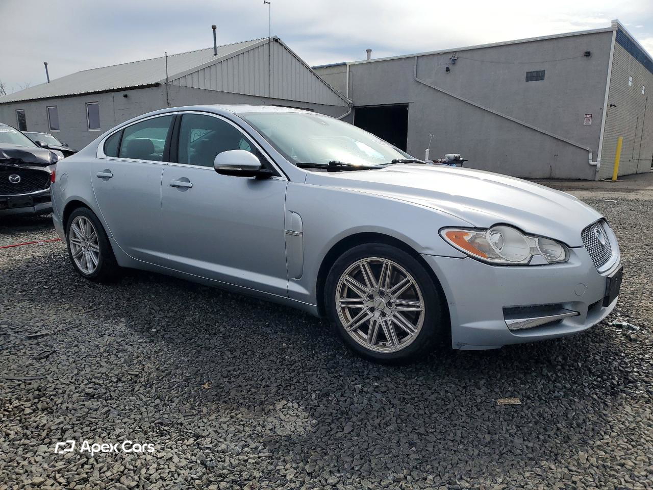 Jaguar XF 2011