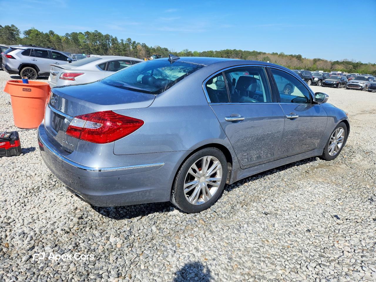 Hyundai Genesis 2013