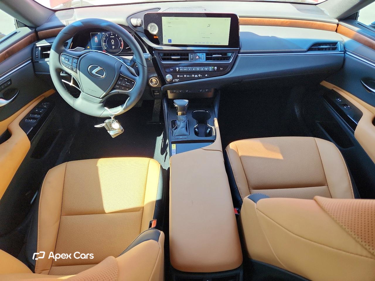 Lexus ES 2025