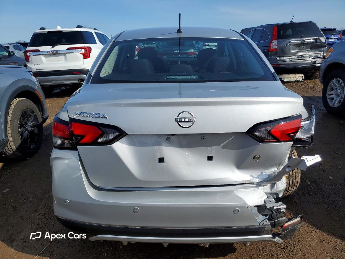 Nissan Versa 2025