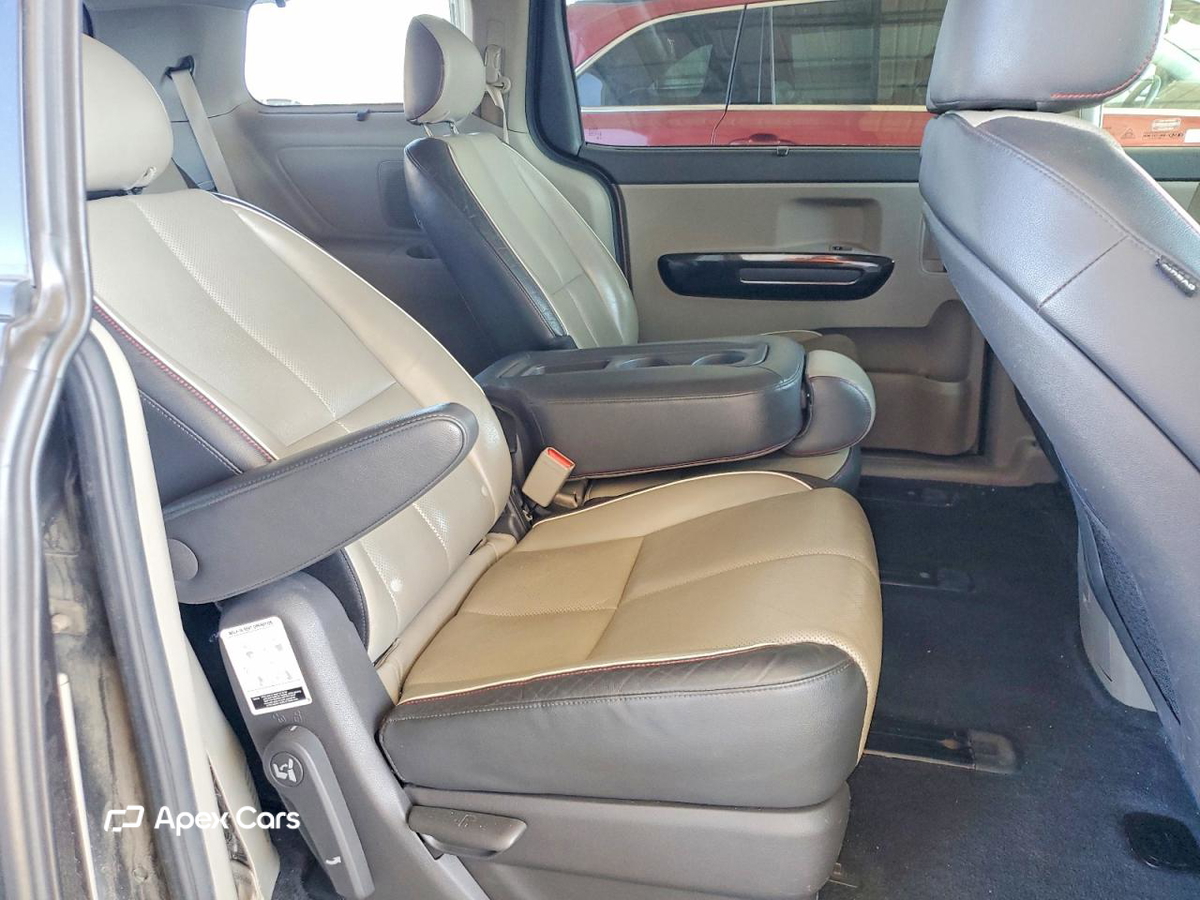 Kia Sedona 2016
