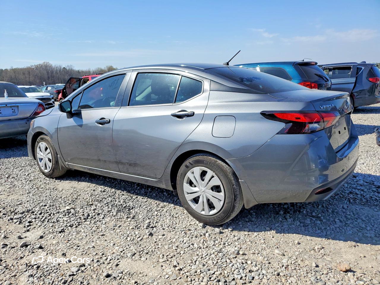 Nissan Versa 2025