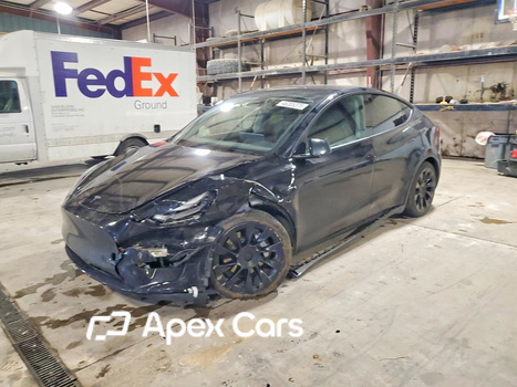 Tesla Model Y 2023 - Image 1 of 12