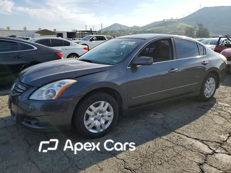 Nissan Altima 2010 - Image 1 of 12