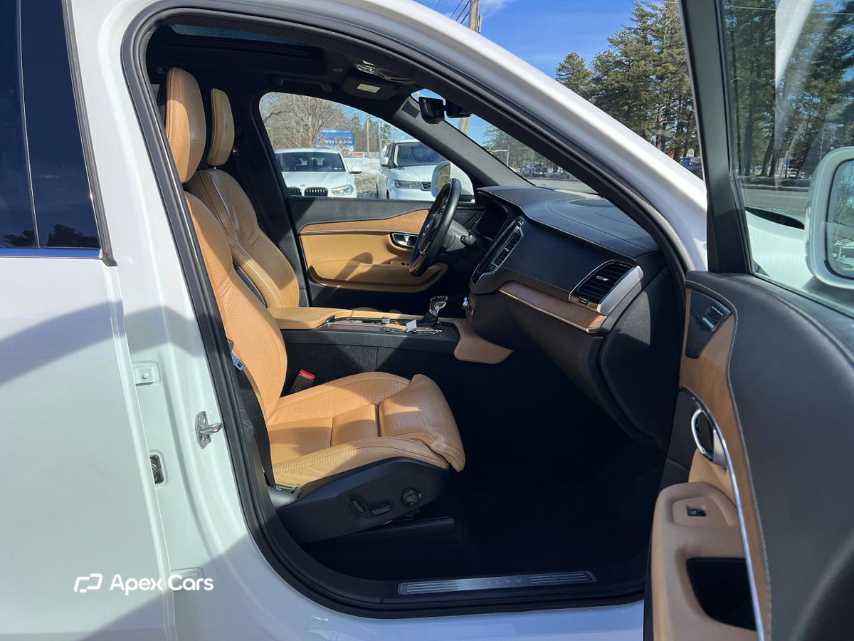 Volvo XC90 2019