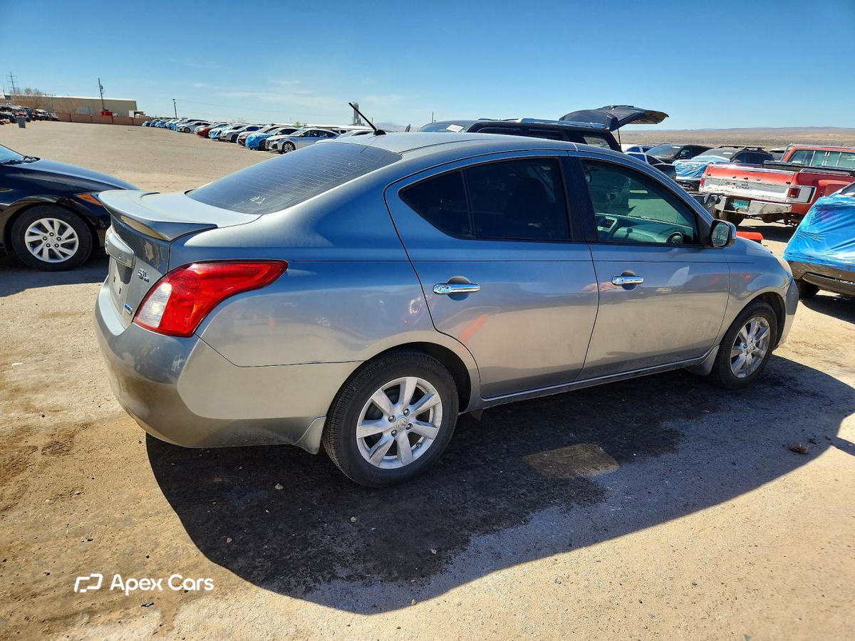 Nissan Versa 2013