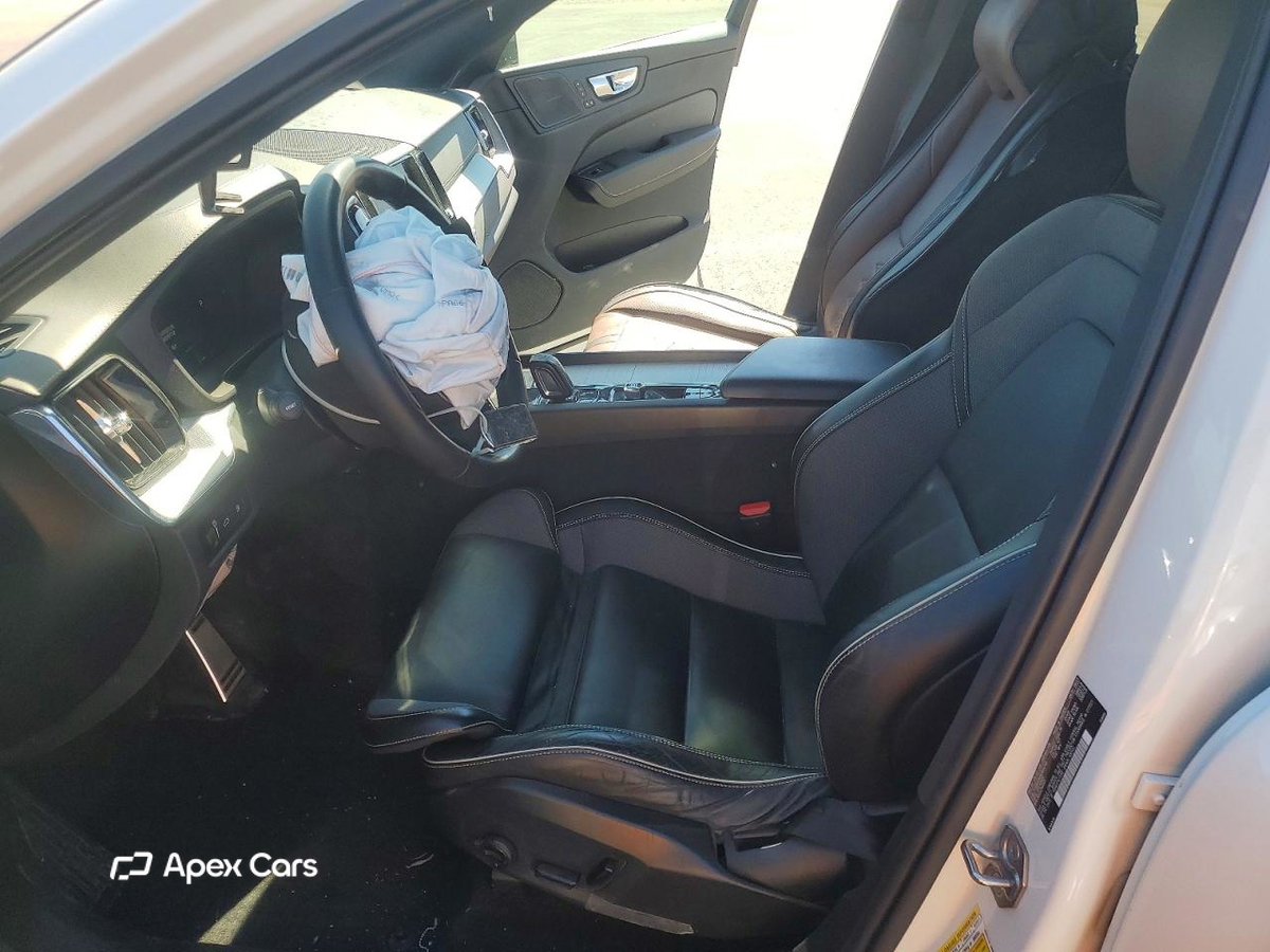 Volvo XC60 2022