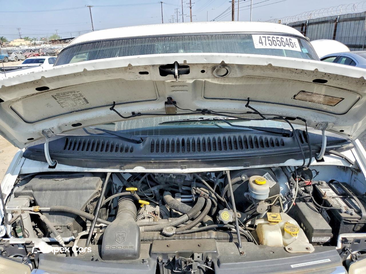 Dodge RAM Van 2002