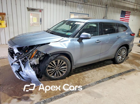 Toyota Highlander 2021 - Image 1 of 14