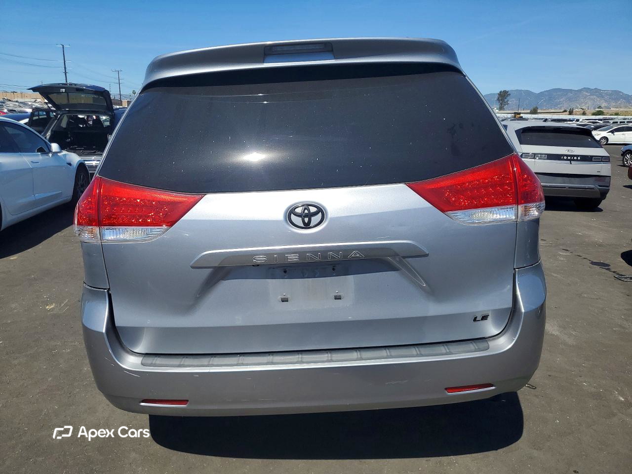 Toyota Sienna 2012