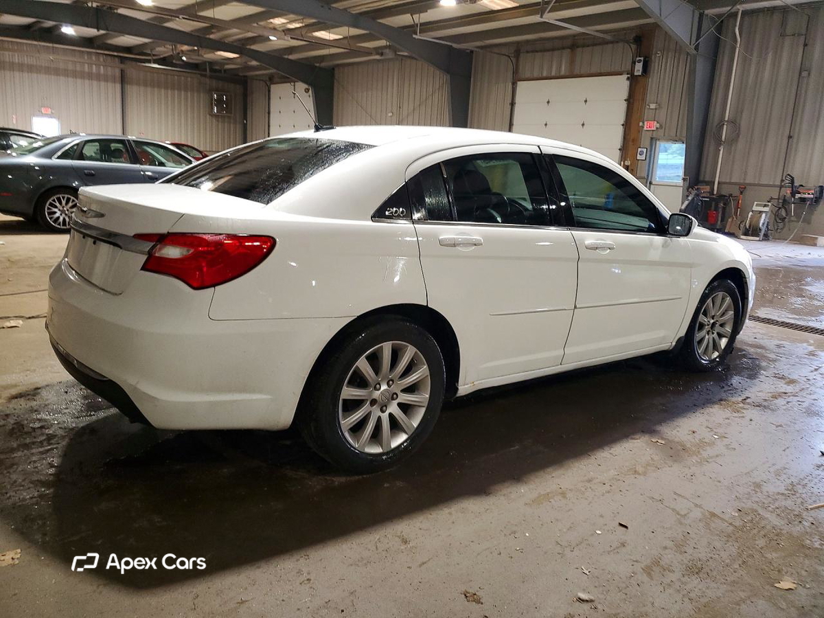 Chrysler 200 2011