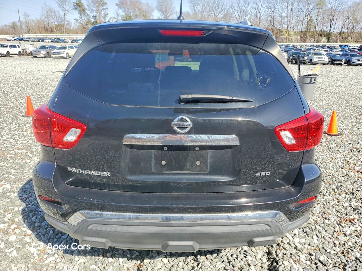 Nissan Pathfinder 2018